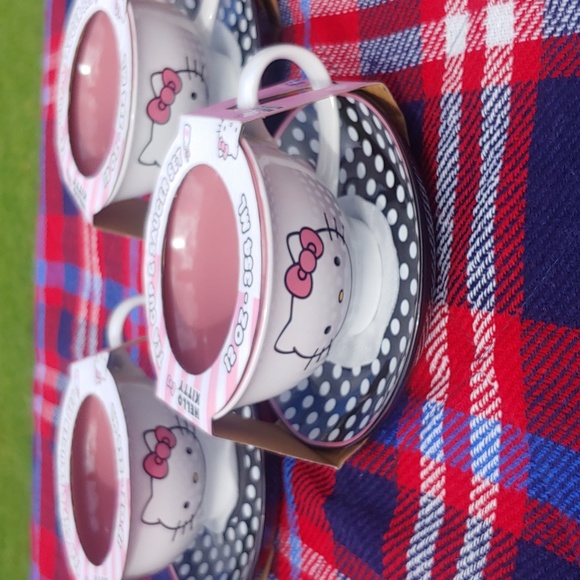 💓Hello Kitty 12oz Precious Tea Cup & Saucer Set 🌺☕ - Picture 2 of 16